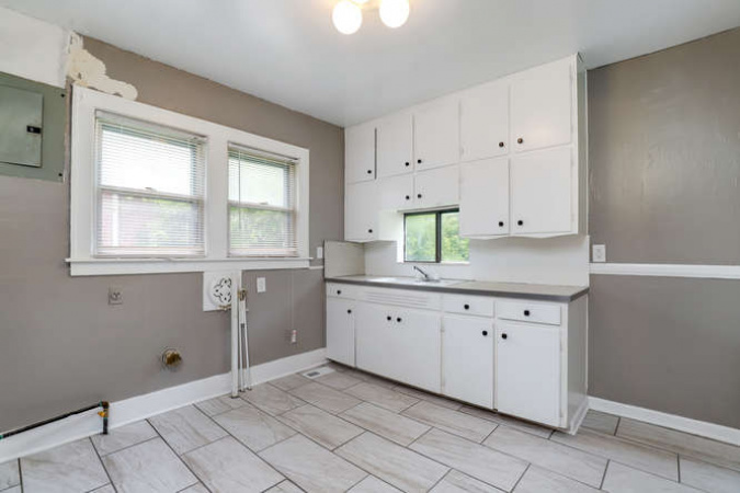 Michigan, 2 Bedrooms Bedrooms, ,1 BathroomBathrooms,Single Family,Sold,1057